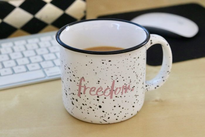 Stop-Weighing-Yourself-700x466